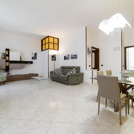 Casa Vacanze “In Centro” Salerno Exterior foto